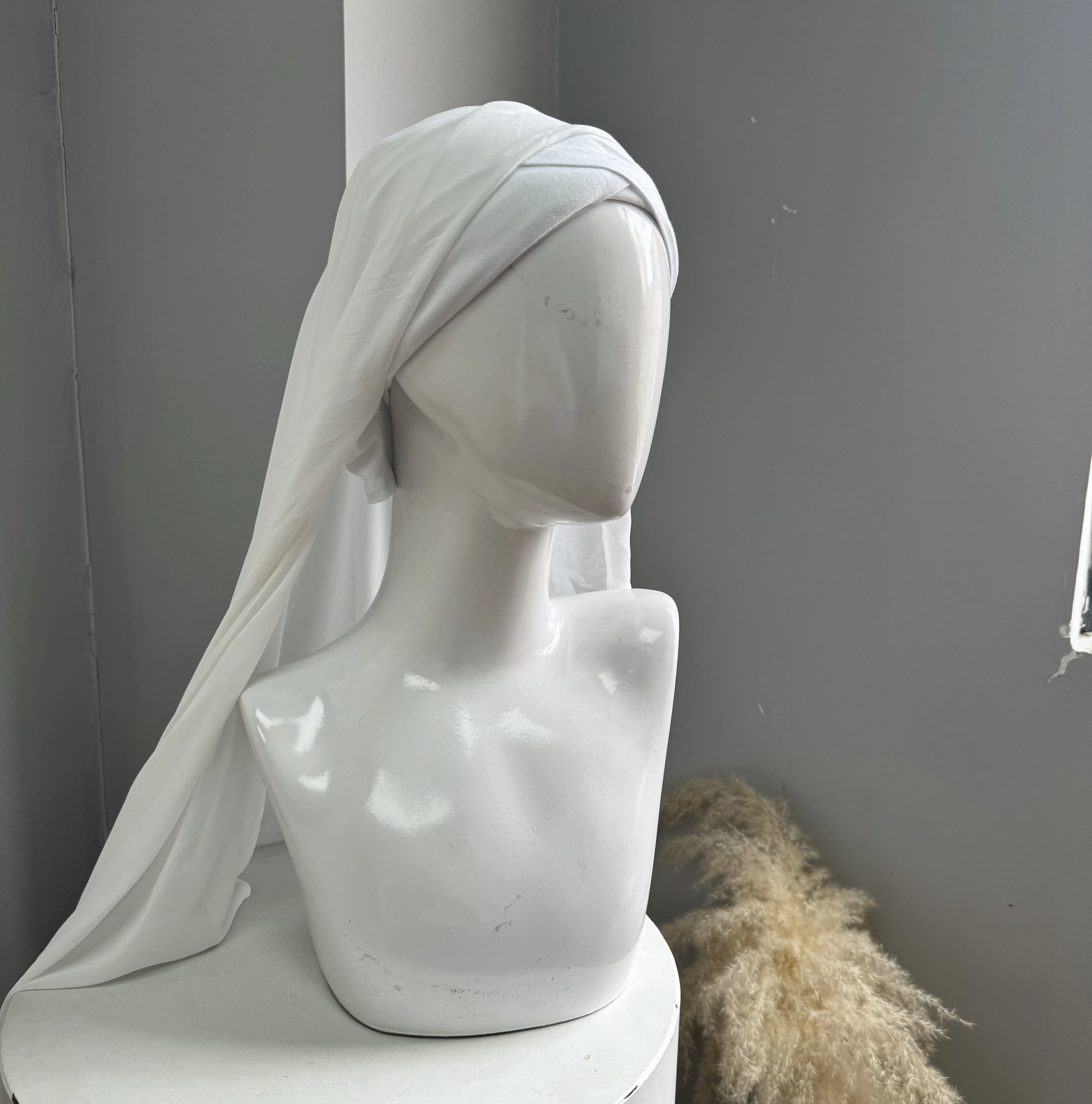 Fashion Pearl Chiffon Hijab with Cross Bonnet Tube Cap