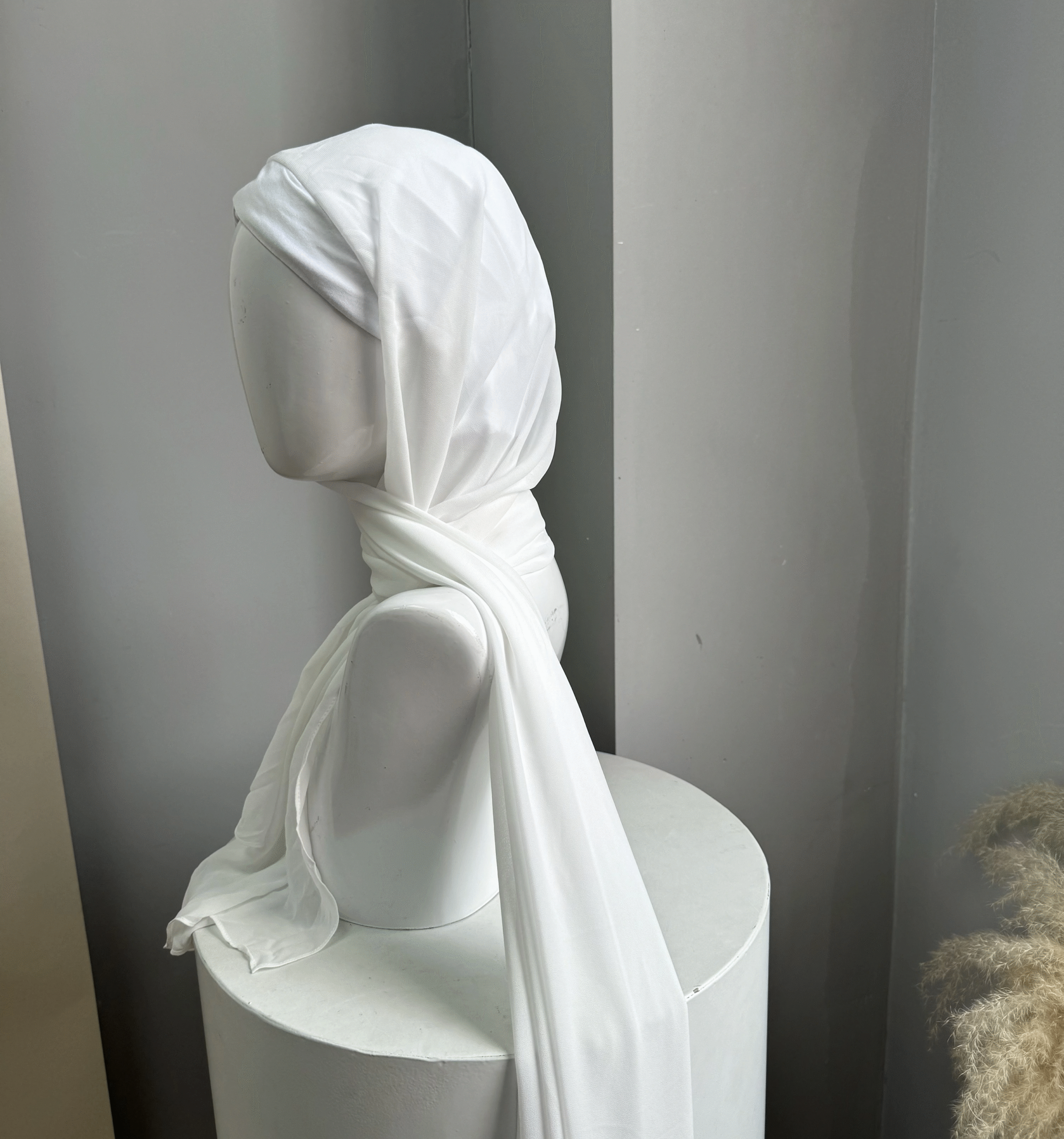 Fashion Pearl Chiffon Hijab with Cross Bonnet Tube Cap