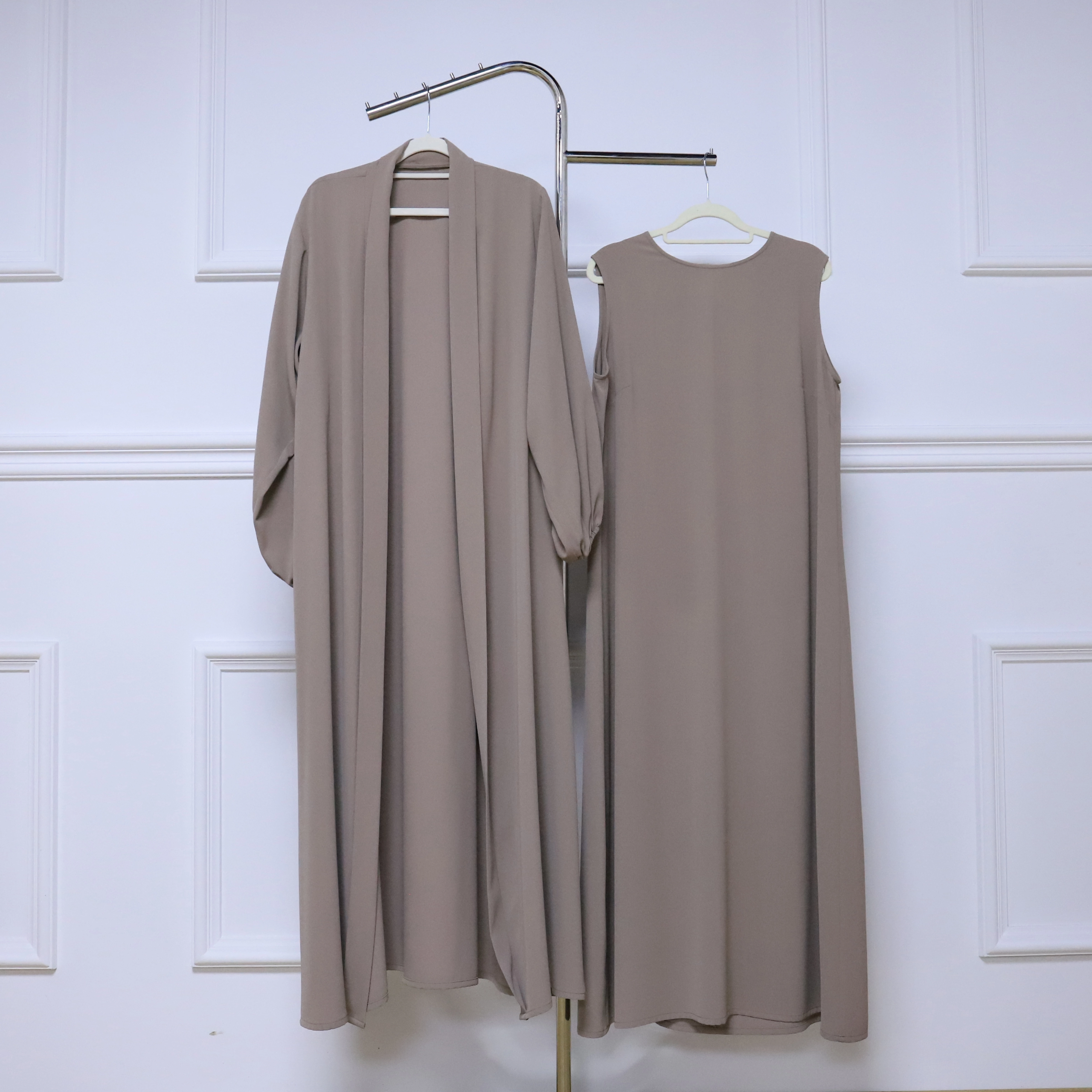 c6d9ebdc-e3ff-4ed8-824f-f9c2499757ce High Quality Turkey Dubai Modest Muslim Open Abaya Women Kaftan Casual Two Pcs Set